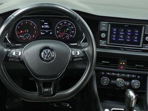 Used 2020 Volkswagen Jetta R-Line image 12