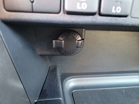 Used 2018 Toyota RAV4 SE w/ Power Extra Value Package image 25