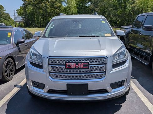 Used 2014 GMC Acadia Denali image 2