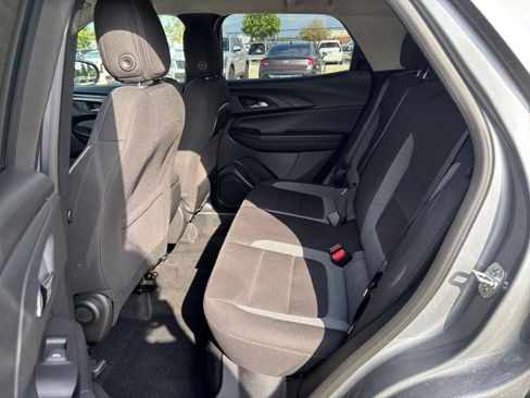 Used 2025 Chevrolet TrailBlazer LT w/ Driver Confidence Package AWD/4WD image 24