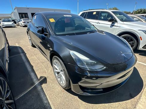Used 2023 Tesla Model 3 Standard Range RWD image 1