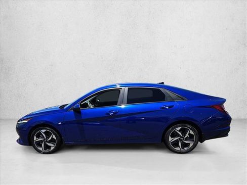 Certified 2023 Hyundai Elantra SEL w/ Convenience Package FWD image 7