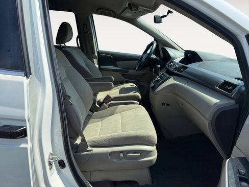 Used 2016 Honda Odyssey LX image 19