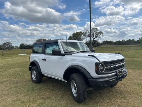 New 2026 Ford Bronco 2-Door AWD/4WD image 4