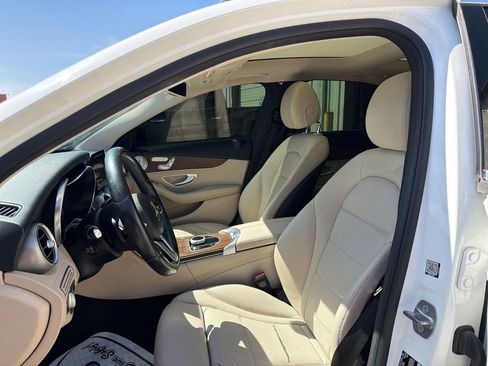 Used 2019 Mercedes-Benz C 300 4MATIC Sedan image 9