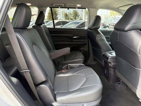 Certified 2025 Toyota Grand Highlander FWD image 20