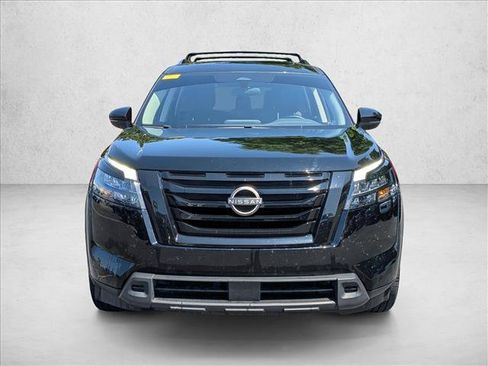 Used 2024 Nissan Pathfinder SV w/ SV Premium Package FWD image 3