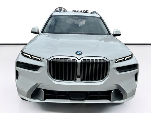 Certified 2024 BMW X7 xDrive40i w/ Climate Comfort Package AWD/4WD image 2