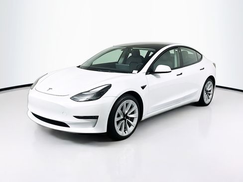 Used 2022 Tesla Model 3 Long Range AWD/4WD image 3