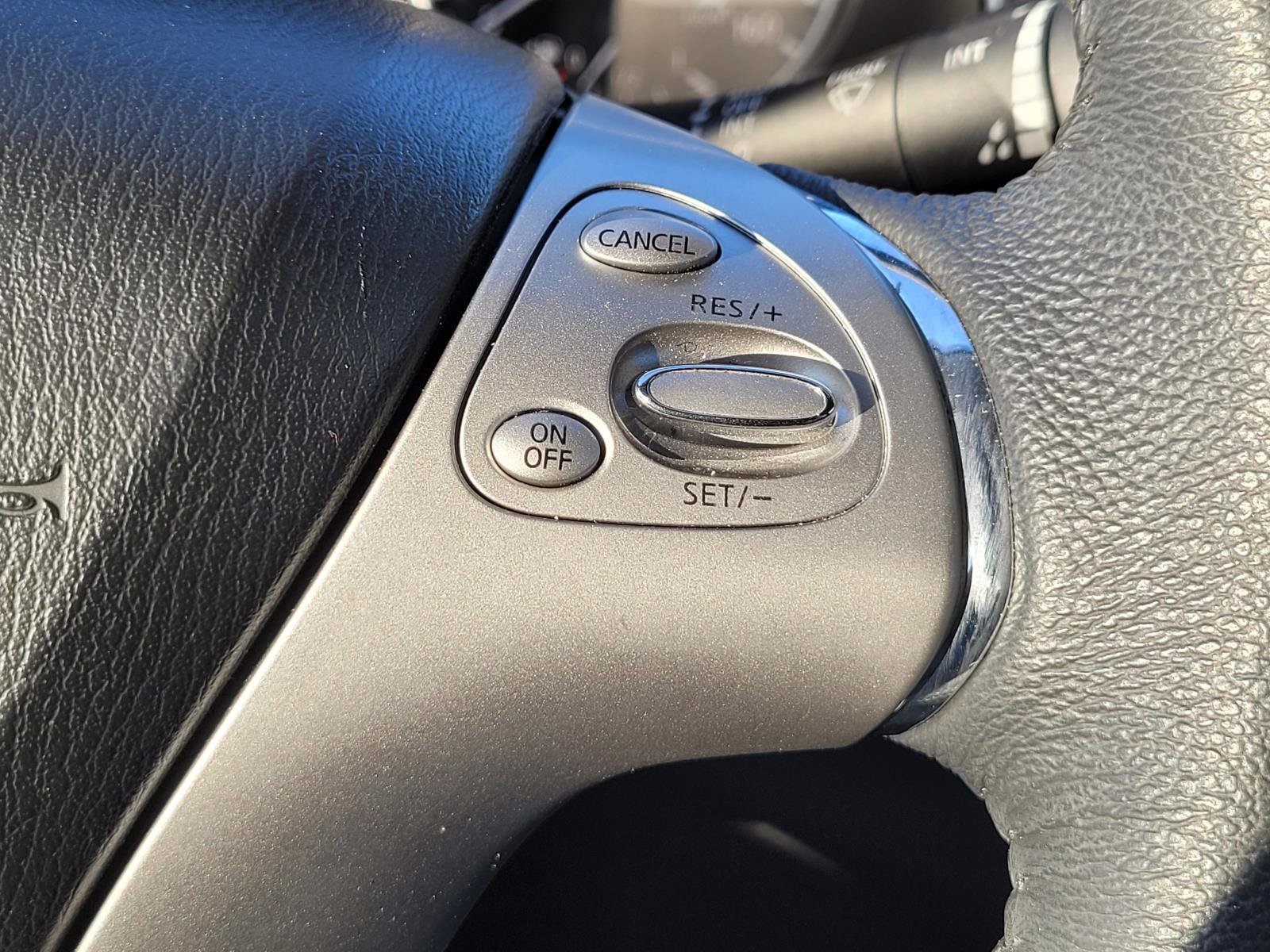 Used 2015 Nissan Murano SL w/ Cargo Package FWD image 8