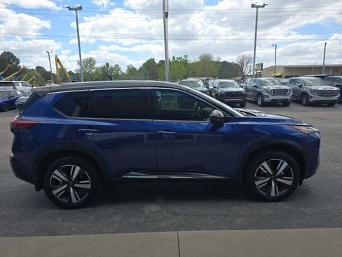Used 2023 Nissan Rogue Platinum AWD/4WD image 6