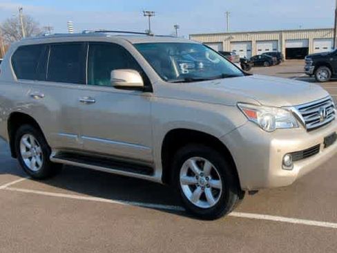 Used 2012 Lexus GX 460 w/ Comfort Plus Pkg image 2