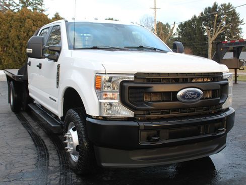 Used 2022 Ford F350 XL w/ Power Equipment Group image 10
