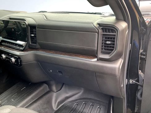 Used 2024 GMC Sierra 1500 Elevation image 24
