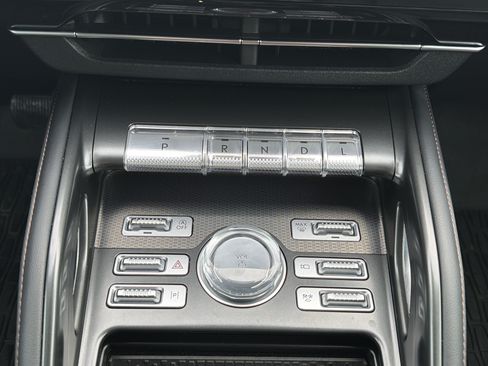 Used 2026 Lincoln Nautilus Premier w/ Jet Appearance Package AWD/4WD image 21