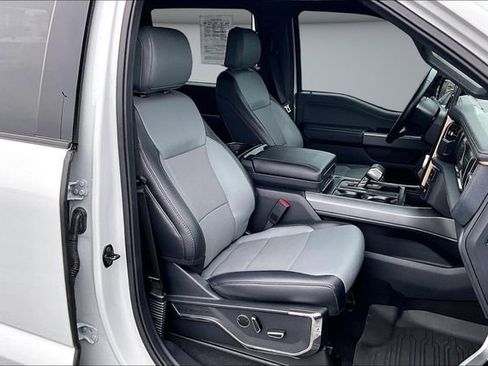 Used 2023 Ford F150 Lightning Lariat image 28