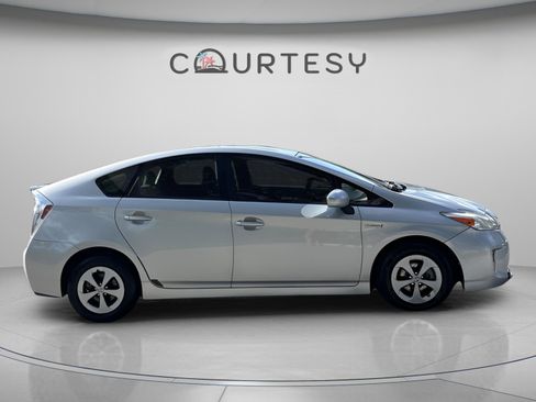 Used 2015 Toyota Prius Three FWD image 8