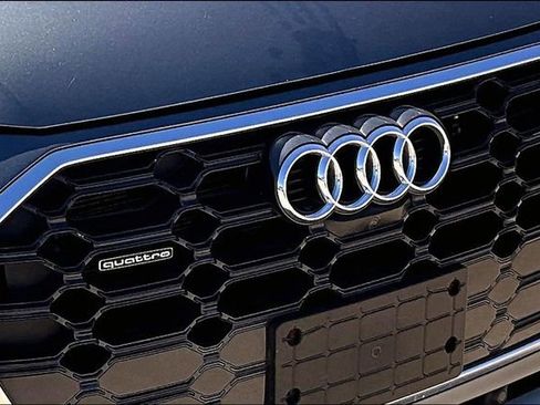 Used 2022 Audi Q5 2.0T Premium Plus w/ Premium Plus Package AWD/4WD image 30