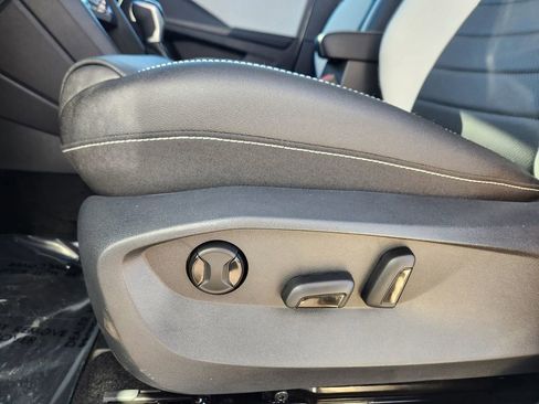 New 2026 Volkswagen Taos SEL AWD/4WD image 8