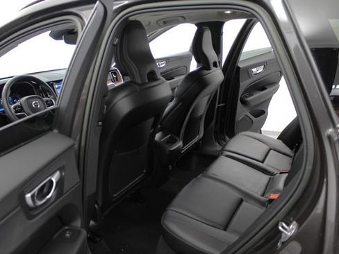 Used 2023 Volvo XC60 B5 Plus w/ Protection Package Premier AWD/4WD image 14