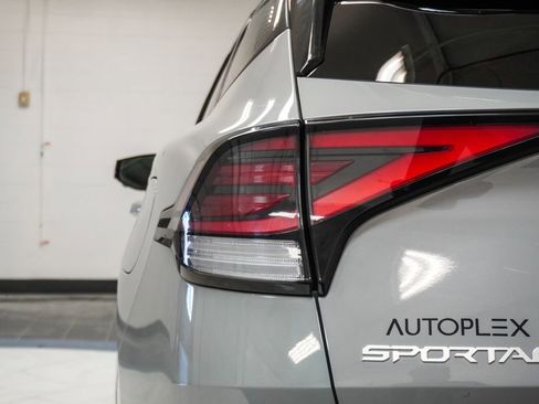 Used 2024 Kia Sportage SX AWD/4WD image 40