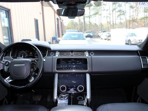 Used 2018 Land Rover Range Rover Supercharged image 17