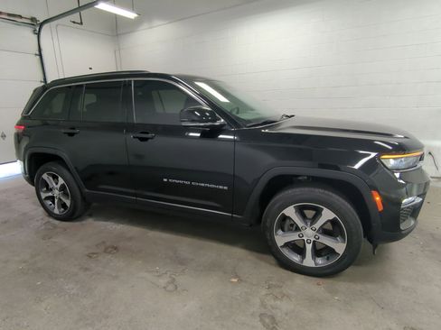 Used 2022 Jeep Grand Cherokee Limited 4xe image 2