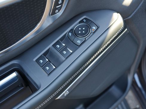 Used 2025 Ford Expedition Max Platinum w/ Stealth Appearance Package image 18