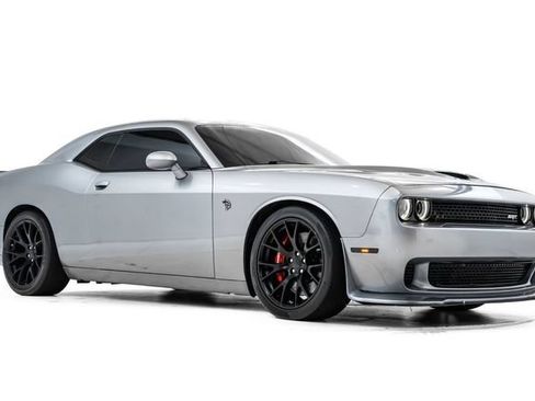 Used 2016 Dodge Challenger SRT Hellcat RWD image 6