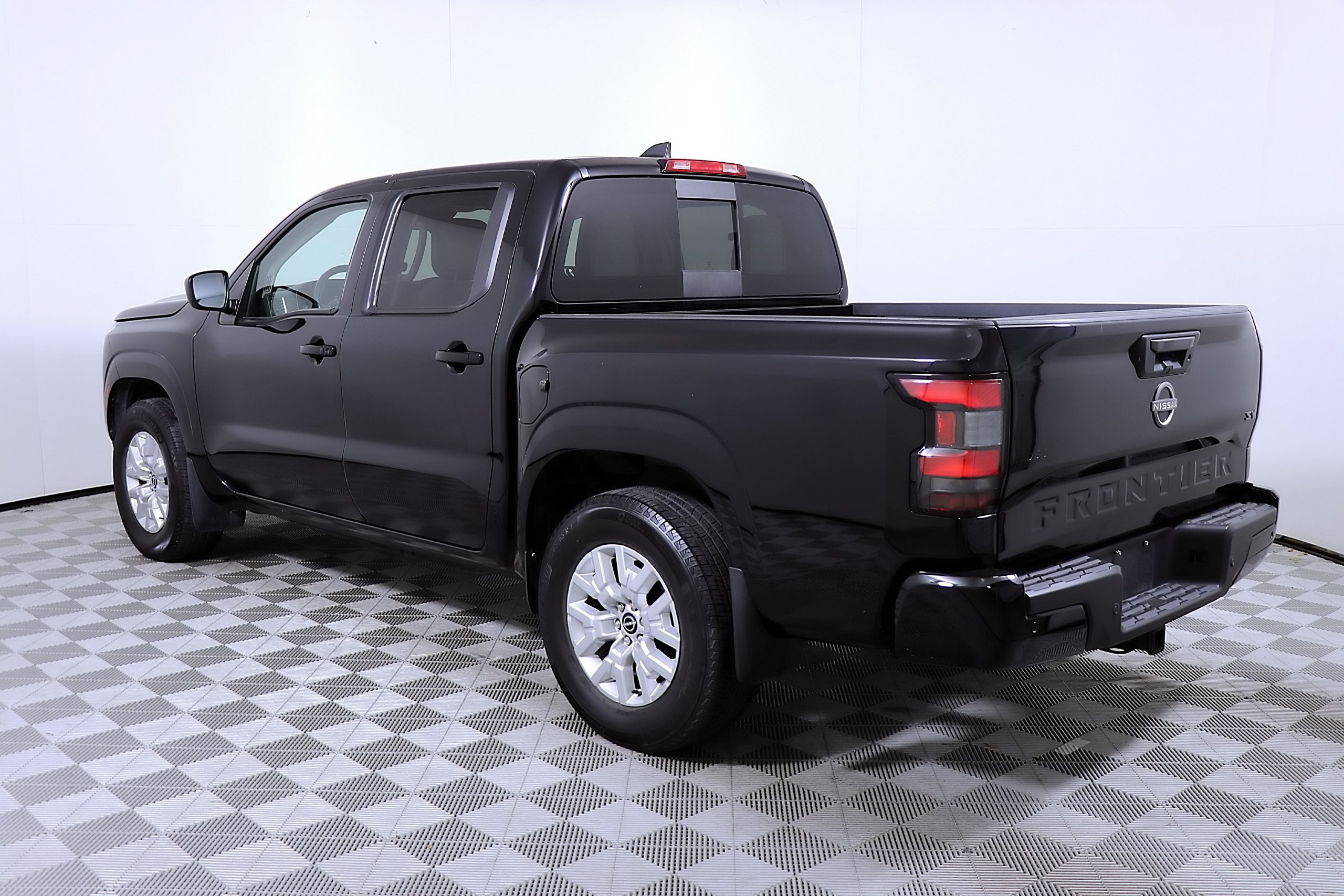 Used 2024 Nissan Frontier SV w/ SV Convenience Package RWD image 9