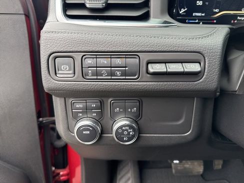 Used 2024 GMC Yukon Denali image 21