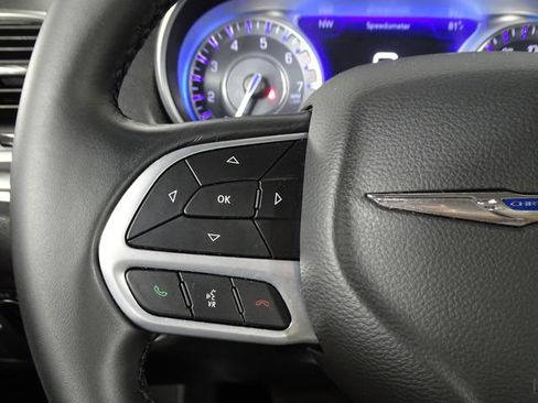 Used 2022 Chrysler 300 Touring w/ Sport Appearance Package image 22