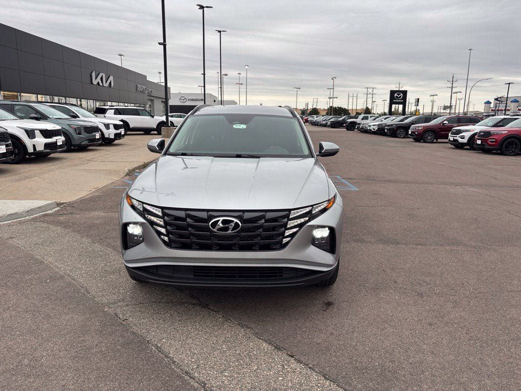 Used 2022 Hyundai Tucson SEL w/ Cargo Package AWD/4WD image 2