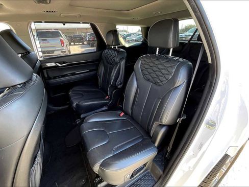 Used 2021 Hyundai Palisade Limited w/ Cargo Package image 16