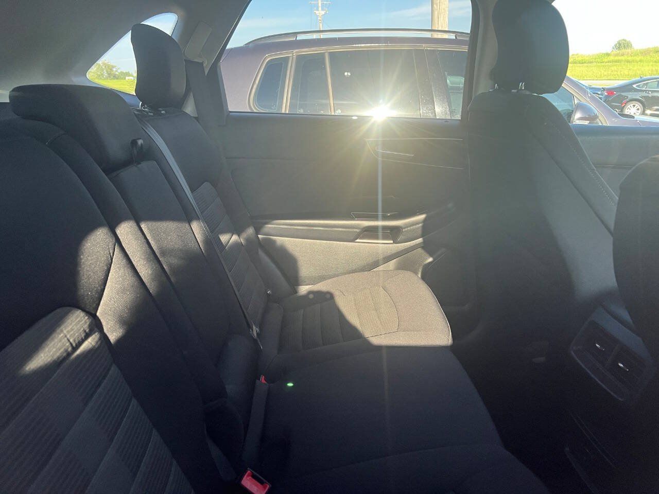 Used 2018 Ford Edge SEL AWD/4WD image 9