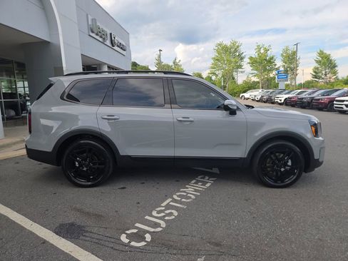 Used 2025 Kia Telluride SX Prestige X-Line AWD/4WD image 2