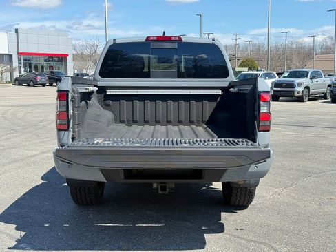 Used 2026 Nissan Frontier PRO-4X w/ Pro-4x Convenience Package image 5