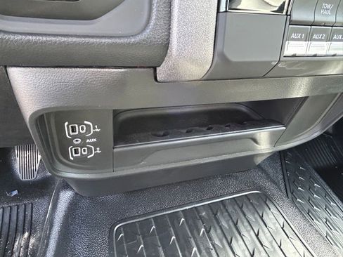 New 2025 RAM 3500 Tradesman image 38