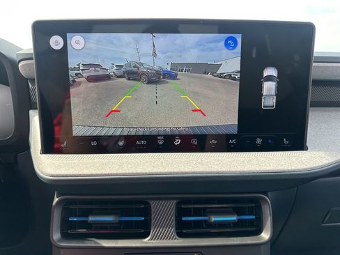 New 2025 Ford Maverick XLT w/ XLT Luxury Package image 39