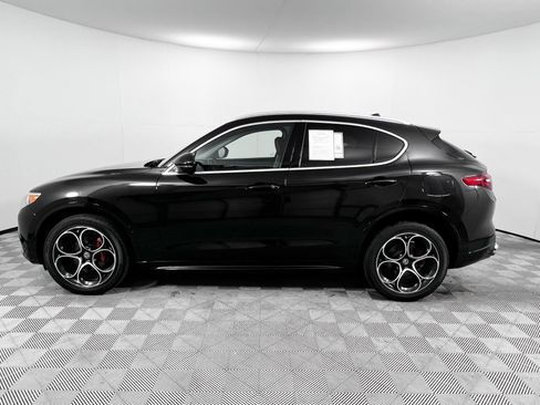 Used 2020 Alfa Romeo Stelvio Ti w/ Active Blind Spot Package image 4