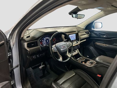 Used 2023 GMC Acadia Denali w/ Denali Technology Package AWD/4WD image 9