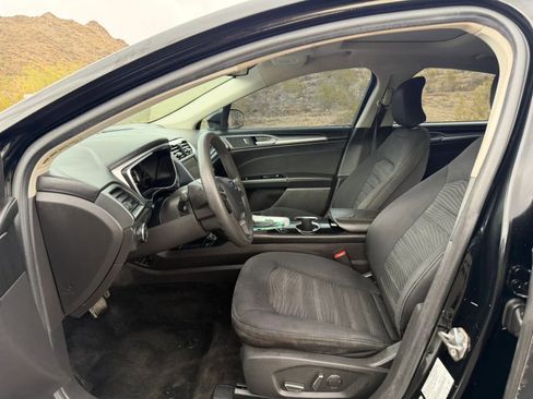 Used 2016 Ford Fusion SE image 9