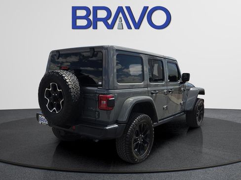 Used 2021 Jeep Wrangler Unlimited Rubicon 4xe w/ Cold Weather Group AWD/4WD image 4