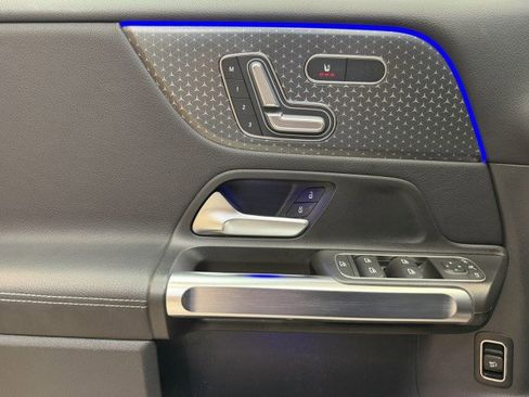 Certified 2025 Mercedes-Benz GLB 250 image 24