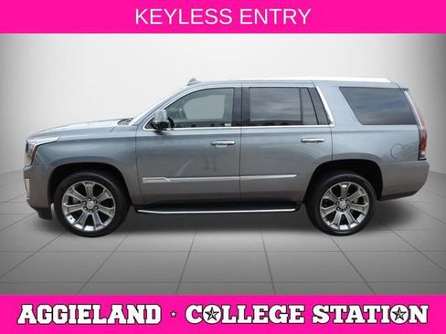 Used 2019 Cadillac Escalade Luxury AWD/4WD image 7