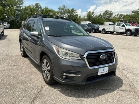 Used 2019 Subaru Ascent Touring w/ Popular Package #3 AWD/4WD image 4