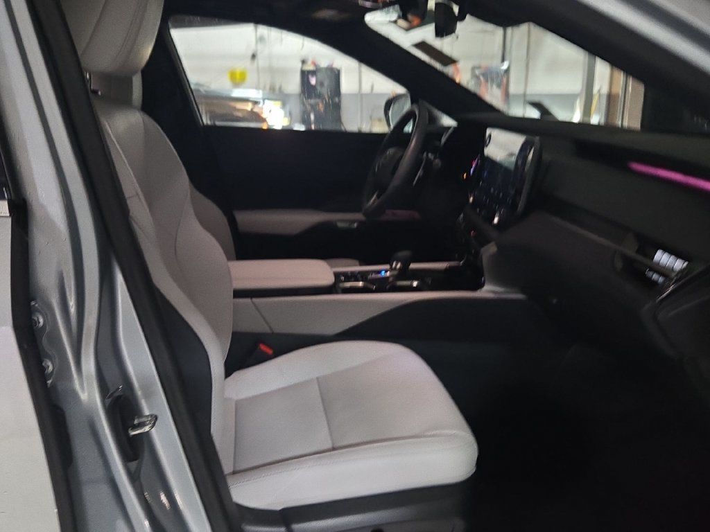 Used 2024 Lexus RX 350 Premium Plus w/ Convenience Package AWD/4WD image 3