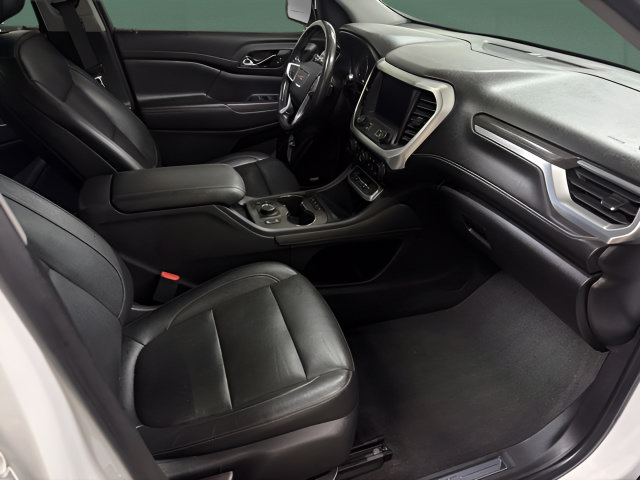 Used 2020 GMC Acadia SLT FWD image 17
