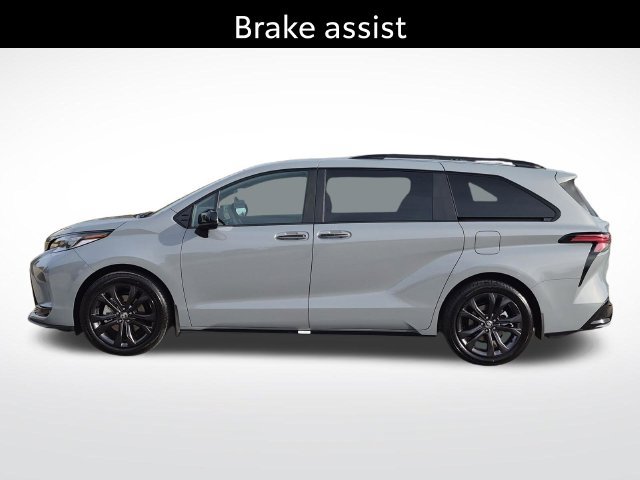 Certified 2026 Toyota Sienna XSE FWD image 10