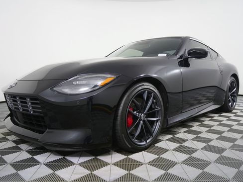 Used 2024 Nissan Z Performance w/ Floor Mat Package RWD image 8